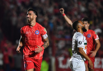 Buenos Aires, Argentina.- En las fotos tomadas el 1 de agosto del 2023, durante el partido entre Argentinos Juniors y Fluminense de Brasil en un encuentro de ida de los octavos de final de la Copa Libertadores de América en el estadio Diego Armando Maradona. El duelo terminó 1-1, por lo que se definirá en Río de Janeiro el martes que viene.