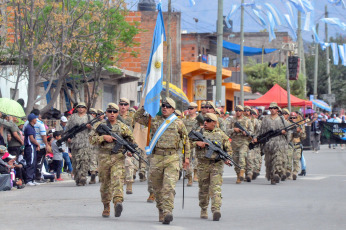 Jujuy, Argentina.- En las fotos tomadas el 23 de agosto del 2023, durante la conmemoración del Éxodo Jujeño de 1812 con actos que exaltaron la heroicidad de su pueblo. La fecha, conmemora el accionar del pueblo jujeño que recibió la orden de abandonar sus hogares, sus pertenencias y dejar tierra arrasada al enemigo.