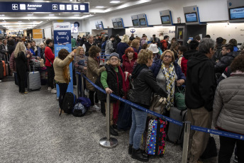 Buenos Aires, Argentina.- In the photos taken on August 17, 2023, it shows the Jorge Newbery Airport in the midst of flight delays due to the intense storm that affected the city of Buenos Aires and its surroundings. There were more than 80 delayed flights and twenty cancellations. In addition, as officially reported, other planes were diverted to alternative airports due to the impossibility of landing due to the storm.