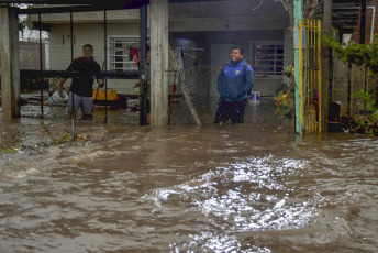 Buenos Aires, Argentina.- In the photos taken on August 18, 2023, it shows the areas affected by severe rains and winds that affected a good part of the southern GBA in Argentina and other areas of the metropolitan area since early Thursday morning. The heavy rains caused the suspension of classes and several people had to be evacuated and transferred to shelter centers. In some areas, 158 millimeters fell, after more than six months without heavy rain. According to official information, there were 1,300 families affected and 175 evacuees.