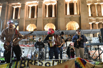 Buenos Aires, Argentina.- En las fotos tomadas el 22 de agosto del 2023, el tercer Malón de la Paz continúa con el acampe en Buenos Aires en contra de la Reforma constitucional de Gerardo Morales. El acampe que llevan a cabo desde hace 22 días frente a Tribunales, además reclama la falta de respuestas por parte de la Corte Suprema y el Gobierno nacional.