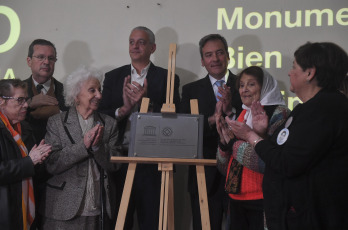 Buenos Aires, Argentina.- In the photos taken on September 26, 2023, an emotional event with the participation of survivors, organizations and workers of the Human Rights Secretariat, the ESMA Memory Site Museum installed a commemorative plaque for having been declared Unesco World Heritage last week.