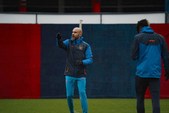 Buenos Aires, Argentina.- En las fotos tomadas el 4 de septiembre del 2023, el seleccionado ecuatoriano, rival de la Argentina en el debut en las Eliminatorias Sudamericanas para el Mundial 2026, está concentrado en Buenos Aires a la espera del partido del próximo jueves en el estadio Monumental. Argentina comienza el camino al Mundial 2026 que se disputará en México, Estados Unidos y Canadá.