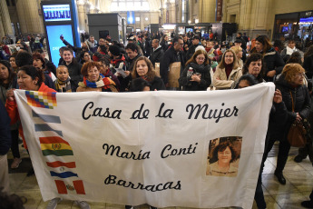 Buenos Aires, Argentina.- En las fotos tomadas el 26 de septiembre del 2023, el arzobispo de Buenos Aires, monseñor Jorge García Cuerva, celebró en Plaza Constitución una misa en solidaridad con las víctimas de trata de personas, con el lema "Por una sociedad sin esclavos ni excluidos". Se trata de una tradicional celebración que ya lleva 16 años consecutivos y que fue impulsada en sus inicios por el entonces arzobispo porteño Jorge Bergoglio, hoy papa Francisco.