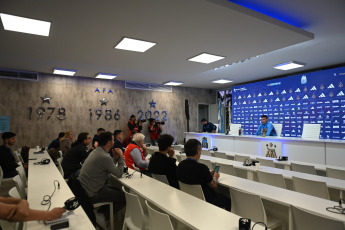 Buenos Aires, Argentina.- In the photos taken on September 10, 2023, the technical director of the Argentine national team, Lionel Scaloni, gives a press conference. Scaloni confirmed that captain Lionel Messi will be part of the squad that will travel to La Paz to face Bolivia on Tuesday, for the second date of the South American Qualifiers for the 2026 World Cup.