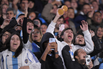 Buenos Aires, Argentina.- En la foto tomada el 7 de septiembre de 2023, Argentina, el campeón mundial liderado por su capitán Lionel Messi, inicia esta noche su camino hacia la defensa del título en el Mundial 2026 de Estados Unidos, México y Canadá, cuando reciba a Ecuador en el estadio Monumental.