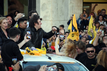 San Luis, Argentina - In the photo taken on September 16, 2023, the presidential candidate for La Libertad Avanza, Javier Milei, said today that "the Kirchnerism - anti-Kirchnerism rift is dead" and reiterated that all those who want to "accompany the fundamental changes" in Argentina "are welcome" to the space he leads, during his visit to San Luis. Leading a caravan from Pringles square, in the center of the capital city of San Luis, Milei promised his followers "If we win, the political system will be reconfigured".