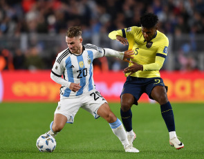 Buenos Aires, Argentina.- En la foto tomada el 7 de septiembre de 2023, Argentina, el campeón mundial liderado por su capitán Lionel Messi, inicia esta noche su camino hacia la defensa del título en el Mundial 2026 de Estados Unidos, México y Canadá, cuando reciba a Ecuador en el estadio Monumental.