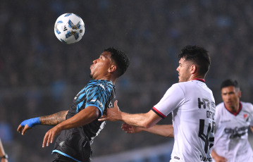 Buenos Aires, Argentina.- En las fotos tomadas el 20 de septiembre del 2023, durante el partido entre Racing y Newell's en el estadio Presidente Perón de Avellaneda, en un encuentro válido por la quinta jornada de la Zona B de la Copa de la Liga Profesional. Racing venció 2-1 a Newell’s y es único líder de la Zona B. En la próxima jornada Racing visitará a Godoy Cruz. Mientras que Newell’s recibirá a Estudiantes de La Plata.