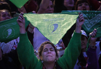 Buenos Aires, Argentina.- In the photos taken on September 28, 2023, thousands of women, diversities, independent activists and organizations marched from Plaza de Mayo to Congress in defense of "safe and free abortion, for ESI and for lives worthy", "against the right, the adjustment and the International Monetary Fund (IMF)", under the cry "freedom is ours".