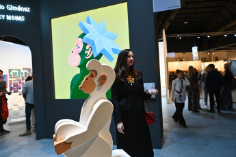 Buenos Aires, Argentina.- En las fotos tomadas el 3 de septiembre del 2023, más de 40.000 personas visitaron una nueva edición de arteba, la feria de arte contemporáneo que cerró este domingo sus puertas en Centro Costa Salguero y que arrojó un balance más que positivo para las galerías participantes, que dieron definiciones como "muy buena edición", "de muy buenas ventas", "superó las expectativas" y "la mejor feria en quince años".