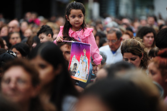 Tucumán, Argentina.- In the photos taken on September 24, 2023, the Tucumán Church celebrated the Virgin of Mercy, patron saint of the archdiocese and Virgin General of the Argentine Army, with a procession. The festivities coincide with the 125th anniversary of the temple and the 211th anniversary of the Battle of Tucumán.