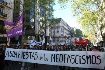 Buenos Aires, Argentina.- In the photos taken on September 28, 2023, thousands of women, diversities, independent activists and organizations marched from Plaza de Mayo to Congress in defense of "safe and free abortion, for ESI and for lives worthy", "against the right, the adjustment and the International Monetary Fund (IMF)", under the cry "freedom is ours".