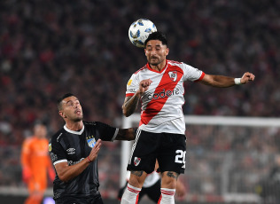 Buenos Aires, Argentina.- En las fotos tomadas el 21 de septiembre del 2023, durante el partido entre River Plate y Atlético Tucumán en el estadio Mas Monumental, en el cierre de la quinta fecha de la Zona A de la Copa de la Liga Profesional. Con el gol de Salomón Rondón, River Plate venció a Atlético Tucumán 1-0, salvó su histórico registro de victorias en el Monumental y evitó quedar en cero en casa por primera vez en la era Martín Demichelis.