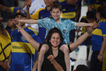 Mendoza, Argentina.- In the photos taken on October 15, 2023, during the match between Boca Juniors and Talleres de Córdoba in a match played at the Malvinas Argentinas stadium in Mendoza. Boca qualified for the semifinals of the Argentine Cup after drawing 1-1 with Talleres, with a goal from Uruguayan striker Edinson Cavani and winning 4-1 in the penalty shootout.