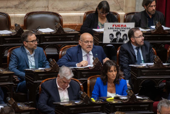 Buenos Aires, Argentina.- In the photos taken on October 10, 2023, Deputies held a special session to debate the project on the rental law, where the Chamber of Deputies approved it with 128 votes in favor and 114 against. The rental project includes changes promoted by the Frente de Todos, with which the contracts between owners and tenants will be maintained for three years and will be updated semiannually, instead of annually as established by the current norm.