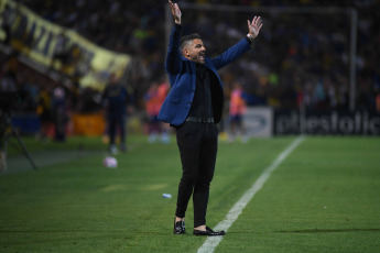 Mendoza, Argentina.- In the photos taken on October 15, 2023, during the match between Boca Juniors and Talleres de Córdoba in a match played at the Malvinas Argentinas stadium in Mendoza. Boca qualified for the semifinals of the Argentine Cup after drawing 1-1 with Talleres, with a goal from Uruguayan striker Edinson Cavani and winning 4-1 in the penalty shootout.