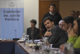 Buenos Aires, Argentina.- En las fotos tomadas el 11 de octubre del 2023, la mayoría oficialista de la Comisión de Juicio Político de la Cámara de Diputados aprobó el informe de formulación de cargos por presunto mal desempeño contra los jueces de la Corte Suprema de Justicia, quienes serán citados para que realicen su descargo.