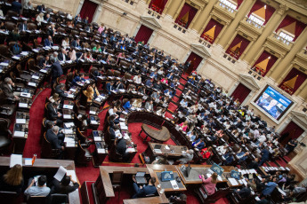 Buenos Aires, Argentina.- In the photos taken on October 10, 2023, Deputies held a special session to debate the project on the rental law, where the Chamber of Deputies approved it with 128 votes in favor and 114 against. The rental project includes changes promoted by the Frente de Todos, with which the contracts between owners and tenants will be maintained for three years and will be updated semiannually, instead of annually as established by the current norm.