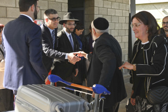 Buenos Aires, Argentina.- In the photos taken on October 17, 2023, the Aerolíneas Argentinas flight that transported a new group of Argentines from Israel from Rome arrived in Buenos Aires with 262 repatriated nationals. The second group of Argentines evacuated from Israel arrived in the country this Tuesday on an Aerolíneas Argentinas flight from Rome that landed in Ezeiza. This is a contingent of 262 repatriates who carried out an airlift from Tel Aviv to the Italian capital to escape Hamas attacks in the Middle East.