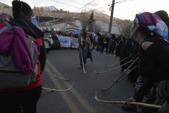 Bariloche, Argentina.- In the photos taken on October 15, 2023, thousands of people marched in the Rio Negro city of San Carlos de Bariloche during the Plurinational Meeting of Women, Lesbians, Transvestites, Trans, Bisexuals, Intersex and Non-Binaries, in an event marked by activism summarized in the slogan "not one step back" in the face of the advance of the extreme right in the country.