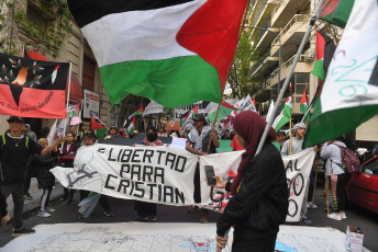 Buenos Aires, Argentina.- In the photos taken on October 19, 2023, Argentines marched in front of the Palestinian Embassy in Buenos Aires, to "repudiate" the Israeli counteroffensive in the Gaza Strip after the multiple attacks carried out on October 7 by the Islamist organization Hamas, and will ask for the "intervention of the international community" in the face of what they consider a "genocide on the Palestinian people."