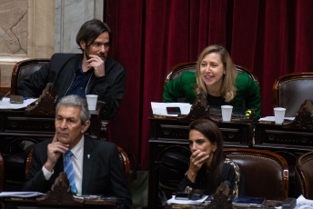 Buenos Aires, Argentina.- In the photos taken on October 10, 2023, Deputies held a special session to debate the project on the rental law, where the Chamber of Deputies approved it with 128 votes in favor and 114 against. The rental project includes changes promoted by the Frente de Todos, with which the contracts between owners and tenants will be maintained for three years and will be updated semiannually, instead of annually as established by the current norm.