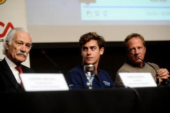 Buenos Aires, Argentina.- In the photos taken on October 4, 2023, the Argentine driver, Franco Colapinto (center), during a press conference held at the headquarters of the Argentine Automobile Club (ACA), in Buenos Aires. Colapinto will debut before the end of the year in Formula 2 and hopes to be able to compete in the run-up to Formula 1 in 2024. The 20-year-old driver, who currently competes in Formula 3 with the Dutch team MP Motorsport, said that he is "invited " to participate in the last F2 test of this year, which takes place on November 26 in Abu Dhabi.