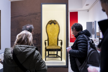 Buenos Aires, Argentina.- En las fotos tomadas el 4 de octubre del 2023, el director del Museo Histórico Nacional Gabriel Di Meglio, inauguró la Nueva exhibición permanente Tiempo de Provincias, lleva por título el nuevo guion curatorial, que le sigue a "Tiempo de Revolución", y que toma de 1820 a 1852 un período que se caracterizó por ser uno de los más violentos de la historia argentina.