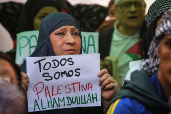 Buenos Aires, Argentina.- In the photos taken on October 19, 2023, Argentines marched in front of the Palestinian Embassy in Buenos Aires, to "repudiate" the Israeli counteroffensive in the Gaza Strip after the multiple attacks carried out on October 7 by the Islamist organization Hamas, and will ask for the "intervention of the international community" in the face of what they consider a "genocide on the Palestinian people."