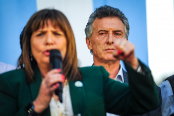 Buenos Aires, Argentina.- In the photos taken on October 19, 2023, the presidential candidate of Together for Change (JxC) Patricia Bullrich (left), closed her campaign in the Buenos Aires municipality of Lomas de Zamora, accompanied by former president Mauricio Macri (right) and the head of the Buenos Aires Government Horacio Rodríguez Larreta, on the last day before the electoral ban with a view to the national elections on Sunday.