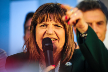 Buenos Aires, Argentina.- In the photos taken on October 19, 2023, the presidential candidate of Together for Change (JxC) Patricia Bullrich (photo), closed her campaign in the Buenos Aires municipality of Lomas de Zamora, accompanied by former president Mauricio Macri and the head of the Buenos Aires Government Horacio Rodríguez Larreta, on the last day before the electoral ban with a view to the national elections on Sunday.