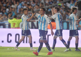 Buenos Aires, Argentina.- In the photos taken on November 28, 2023, during the match between Racing and Belgrano at the Presidente Perón Stadium in a match valid for the 14th and final day of Zone B of the Professional League Cup . Racing Club beat Belgrano de Córdoba 4-1 and established itself at the top of Zone B of the Professional League Cup. The goals were scored by Gabriel Huache and Juan Fernando Quintero on two occasions.