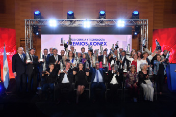 Buenos Aires, Argentina.- En las fotos tomadas el 31 de octubre del 2023, durante el Acto Culminatorio de la 44° entrega de los Premios Konex en el Centro Cultural de la Ciencia - C3 en la Ciudad de Buenos Aires. Científicos que se destacaron durante la última década fueron galardonados con los Premios Konex 2023 en la quinta entrega destinada a la Ciencia y Tecnología