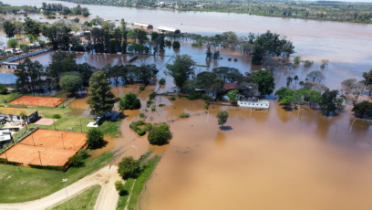 Concordia, Argentina.- En las fotos tomadas el 29 de noviembre del 2023, muestra las zonas afectadas por la crecida del Río Uruguay en Concordia, Argentina. La crecida del río Uruguay se encuentra en una situación crítica desde hace aproximadamente un mes, dejando un total de 491 familias evacuadas de sus viviendas en la ciudad entrerriana de Concordia.