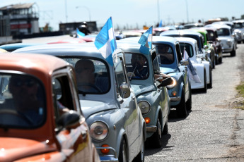 Buenos Aires, Argentina.- In the photos taken on November 5, 2023, more than 600 Fiat 600 cars made a colorful caravan that left from the track of the Autódromo de la Ciudad de Buenos Aires to the "Museo del Fitito", located in the Buenos Aires municipality of Tres de Febrero, where they gathered in search of a Guinness record for the highest concentration of these vehicles.