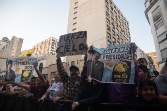 Buenos Aires - In the photo taken on November 19, 2023, militants of La Libertad Avanza (LLA), political party of the new president Javier Milei.