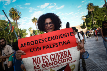 Buenos Aires, Argentina.- In the photos taken on November 8, 2023, during the first march against racism to vindicate the importance of the Afro-descendant population in Buenos Aires, the capital of Argentina. The representative of this march, Diego Bonga, declared that "the march is to give visibility to the fight that we have been doing for several decades in this beautiful Argentine nation, blessed by the blood of black people on the battlefields."