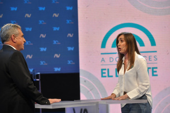 Buenos Aires, Argentina.- In the photos taken on November 8, 2023, the candidate for vice president of Unión por la Patria, Agustín Rossi (left), from Unión por la Patria (UxP) and Victoria Villarruel (right), from La Libertad Avanza (LLA), They participated in their second televised debate to exchange ideas on their respective parties' key platforms.