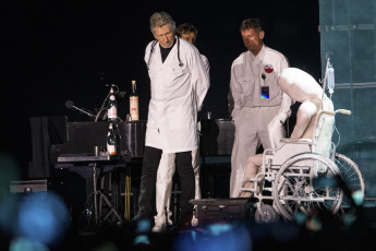 Buenos Aires, Argentina.- In photos taken on November 21, 2023, Roger Waters gave the first of the series of two concerts at the River Stadium, on the Argentine stop of his "This is not a Drill" tour. The former Pink Floyd's statements about the Hamas attack in Israel caused important hotels in Buenos Aires to reject the English musician's stay, as confirmed by the artist himself to local media.