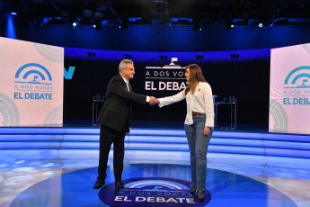 Buenos Aires, Argentina.- In the photos taken on November 8, 2023, the candidate for vice president of Unión por la Patria, Agustín Rossi (left), from Unión por la Patria (UxP) and Victoria Villarruel (right), from La Libertad Avanza (LLA), They participated in their second televised debate to exchange ideas on their respective parties' key platforms.