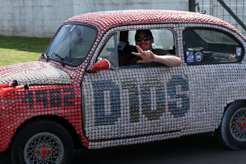 Buenos Aires, Argentina.- In the photos taken on November 5, 2023, more than 600 Fiat 600 cars made a colorful caravan that left from the track of the Autódromo de la Ciudad de Buenos Aires to the "Museo del Fitito", located in the Buenos Aires municipality of Tres de Febrero, where they gathered in search of a Guinness record for the highest concentration of these vehicles.