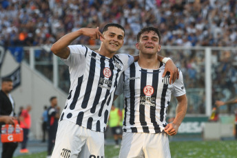 Córdoba, Argentina.- In the photos taken on November 26, 2023, during the match between Talleres and Independiente at the Mario Alberto Kempes Stadium. Independiente beat Córdoba 3-2, which allowed them to qualify for the quarterfinals of the League Cup as the leader of Zone A.