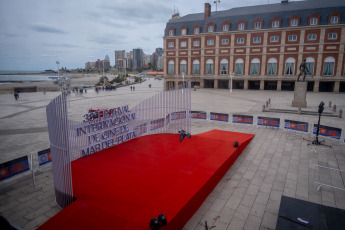 Mar del Plata, Argentina.- In the photos taken on November 1, 2023, during the opening of the International Film Festival in its 38th edition. Until Sunday (12), the city of Mar del Plata is hosting its Festival International Film Festival, the most prominent cinematographic meeting in Argentina and Latin America. This edition, which coincides with the fortieth anniversary of democracy in the country, promises a diverse and captivating selection of both national and international films.