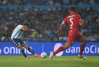 Buenos Aires, Argentina.- In the photos taken on November 28, 2023, during the match between Racing and Belgrano at the Presidente Perón Stadium in a match valid for the 14th and final day of Zone B of the Professional League Cup . Racing Club beat Belgrano de Córdoba 4-1 and established itself at the top of Zone B of the Professional League Cup. The goals were scored by Gabriel Huache and Juan Fernando Quintero on two occasions.