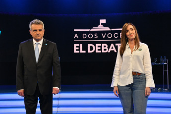 Buenos Aires, Argentina.- In the photos taken on November 8, 2023, the candidate for vice president of Unión por la Patria, Agustín Rossi (left), from Unión por la Patria (UxP) and Victoria Villarruel (right), from La Libertad Avanza (LLA), They participated in their second televised debate to exchange ideas on their respective parties' key platforms.