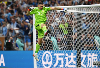 (File) Qatar.- The Argentine National Team competed in the 2022 Qatar World Cup for the third time in its history, on December 18, 2022 at the Lusail Stadium, in Qatar. Argentina and France offered a dramatic final, which was decided by penalties (4-2) after tying 2-2 in regular time and remaining 3-3 at the end of the added period.