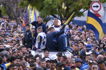 Buenos Aires, Argentina.- In the photos taken on December 3, 2023, the current second vice president, presidential candidate and "xeneize" idol, Juan Román Riquelme, led a demonstration of Boca fans and partners to protest the judicial decision to suspend the elections to elect the board of directors of the xeneize club, which still do not have a date for completion.