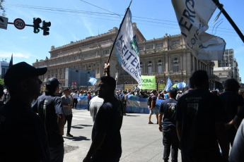 Buenos Aires, Argentina.- In the photos taken on December 27, 2023, the CGT, the two CTA, the Piquetera Unit, the Union of Workers of the Popular Economy (UTEP), the Classist and Combative Current, and parties of the left, among other social, political and union organizations, gathered in front of the Court Palace, in downtown Buenos Aires, to reject the decree of necessity and urgency (DNU) 70/2023 that deregulates the economy and repeals multiple laws, some of them labor, and accompany a judicial presentation that will be made against that measure.