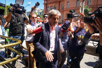 Buenos Aires, Argentina.- In photos taken on December 11, 2023, The Minister of Economy, Luis Caputo withdrew from the cabinet meeting of the Ministerio of Economy. President Javier Milei led his first cabinet meeting at Casa Rosada. Milei reduced the portfolios with which he will govern in this period to nine, which contrasts with other figures that Brazil (37) or Venezuela (33) have.